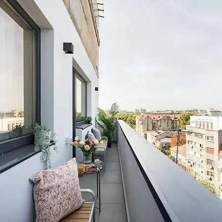 Stunning Views 3br Sunny Flat - Amazing Terrace * ブカレスト