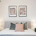 Stunning Views 3br Sunny Flat - Amazing Terrace Apartman Bukarest