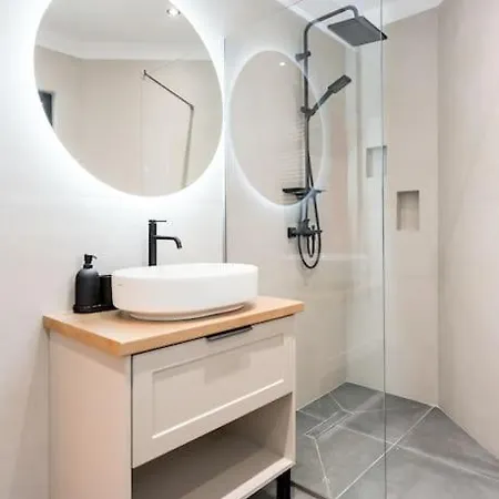 Stunning Views 3br Sunny Flat - Amazing Terrace Apartamento Bucarest