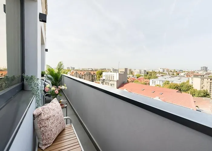 Stunning Views 3br Sunny Flat - Amazing Terrace Bükreş